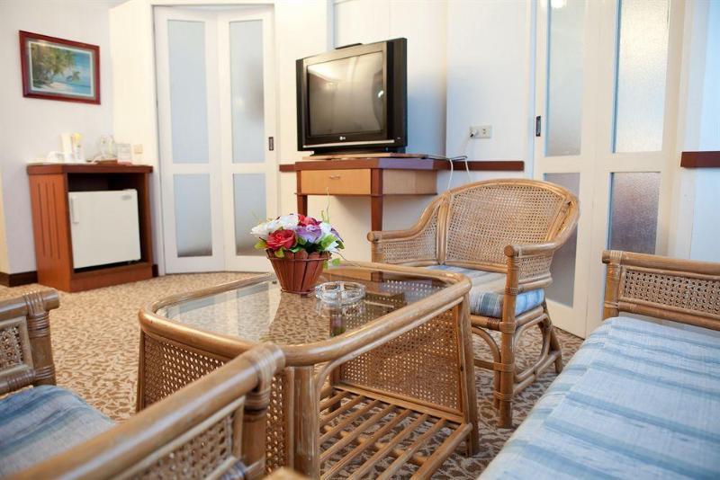 Tanyong Hotel Narathiwat Esterno foto
