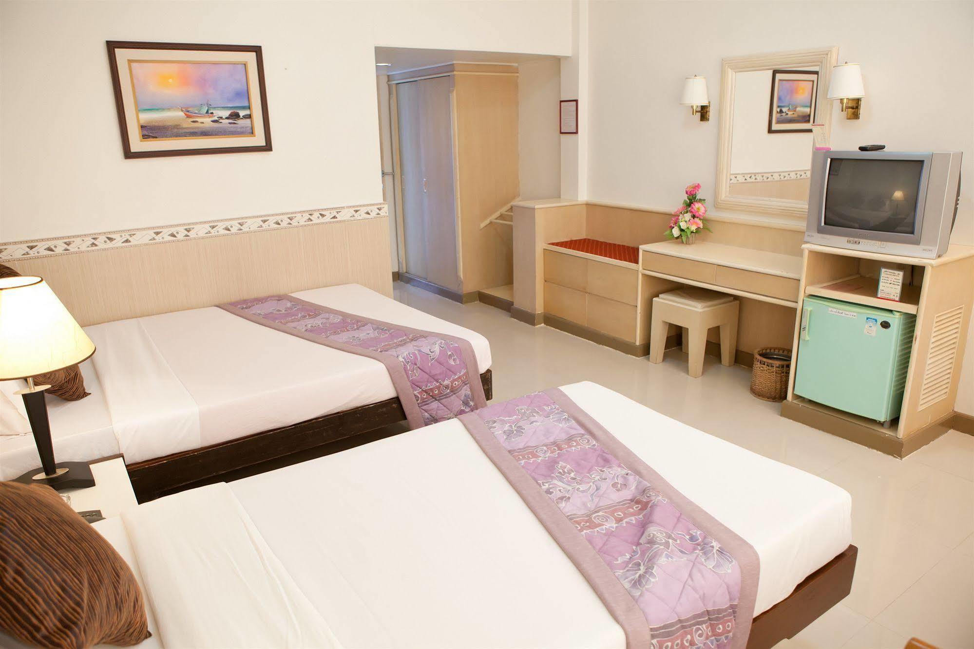 Tanyong Hotel Narathiwat Esterno foto