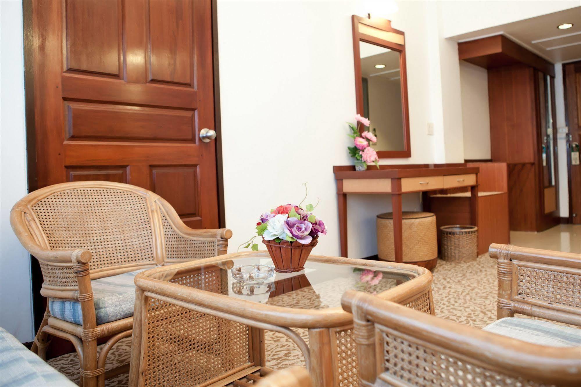 Tanyong Hotel Narathiwat Esterno foto