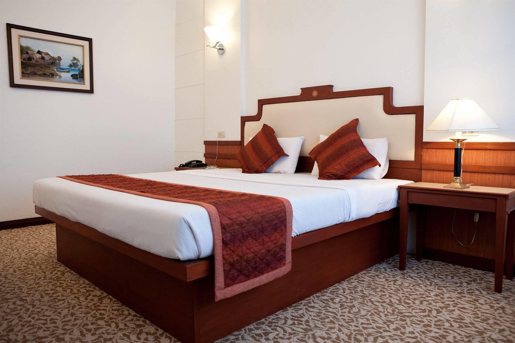 Tanyong Hotel Narathiwat Esterno foto