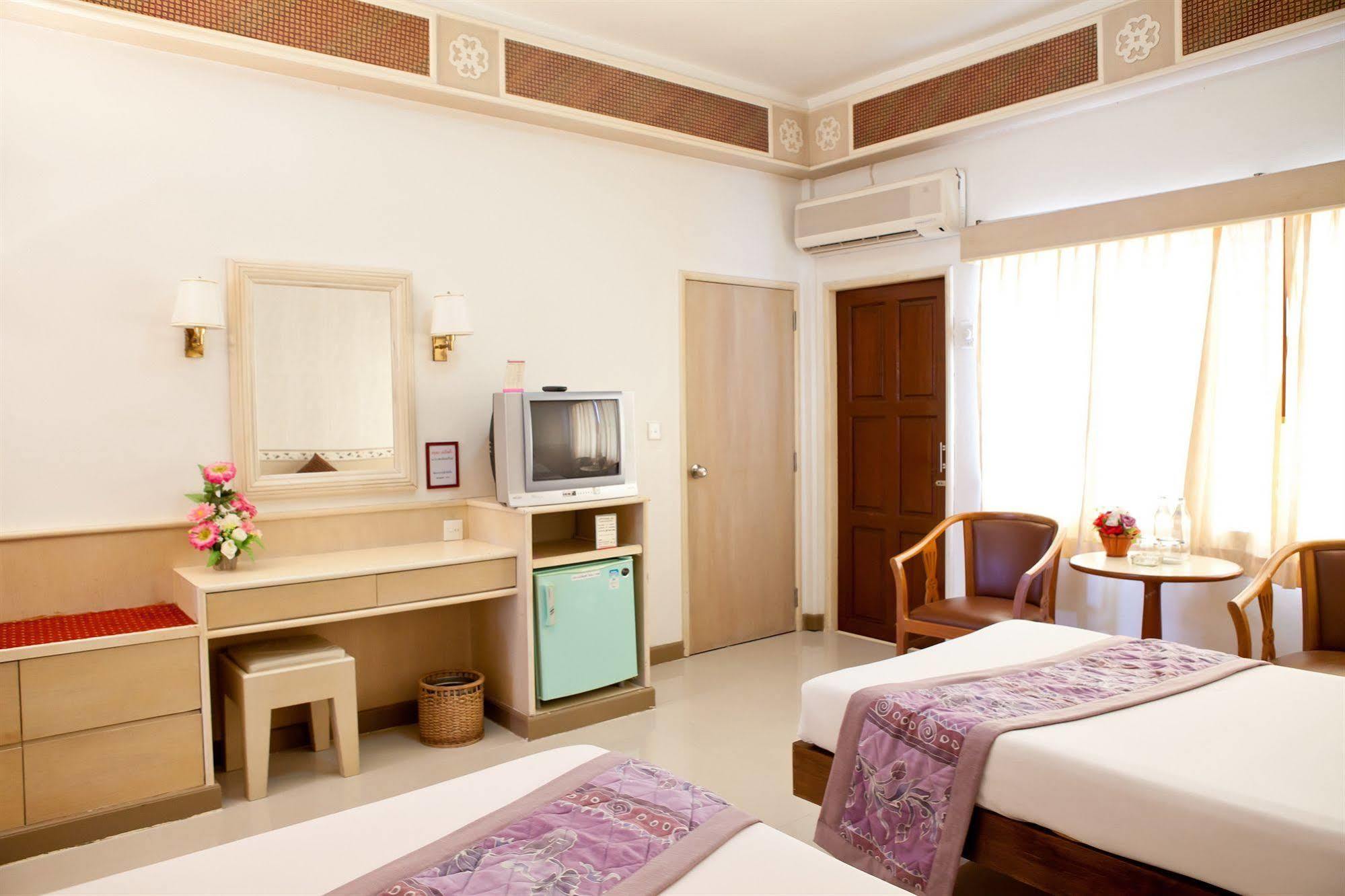 Tanyong Hotel Narathiwat Esterno foto