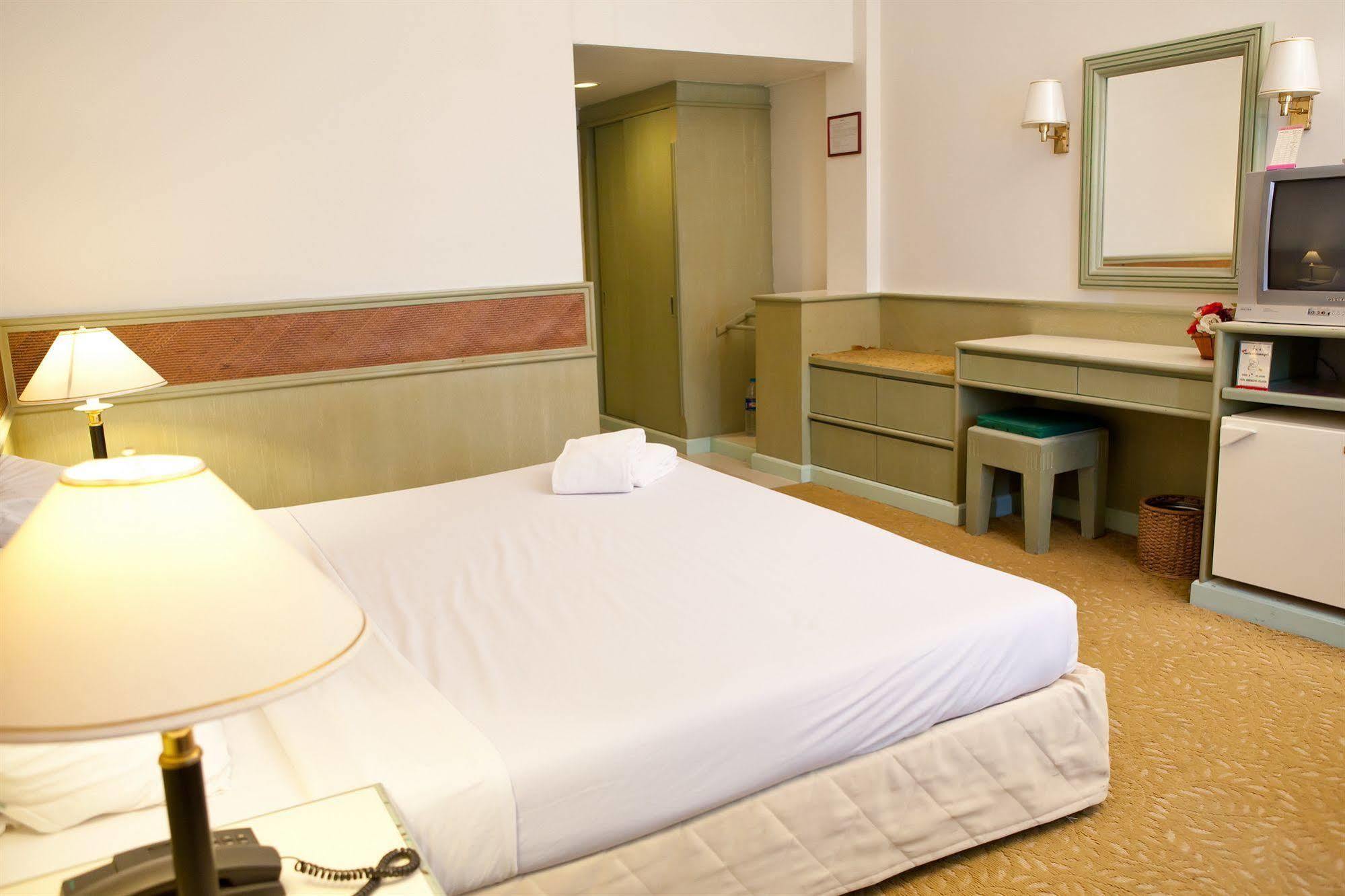 Tanyong Hotel Narathiwat Esterno foto